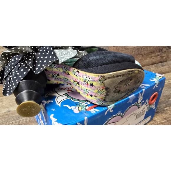 Foxy Flower Top Black Irregular Choice US Size 9/Eur Size 40 Pre Owned w Box - Picture 12 of 16